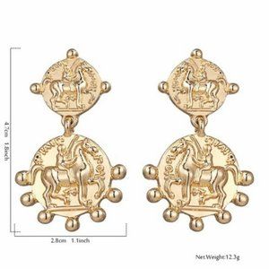 Vintage style gold earrings